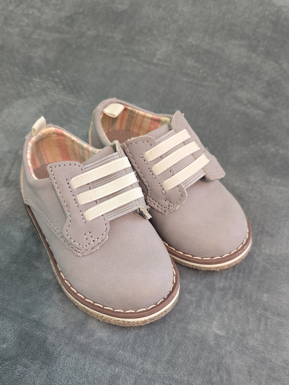 Cat & Jack Light Grey Slip-On Dress Shoes for Kids